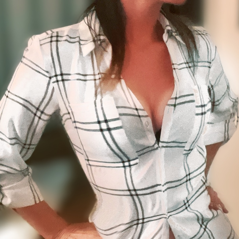 collard button down white 3/4 sleeve dress shirt with black plaid pattern size S